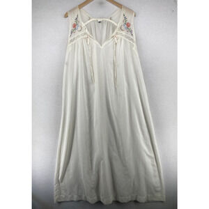 IRIS LINGERIE Nightgown M Embroidered Floral Sheer Lace Trim Shirred White VTG